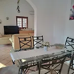 Rosse Villa *